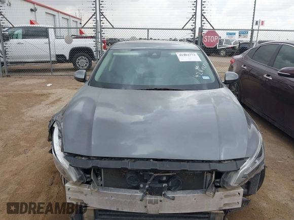 2019 Nissan Altima SV with VIN 1N4BL4DVXKC138455, listed as a IAAI auction lot 42402773 with 33,795 mi miles and . Bid and sale history available at DreamBid. Image 13.