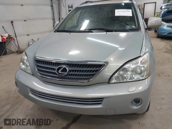 2006 Lexus RX 400h with VIN JTJHW31U960011640, listed as a IAAI auction lot 42256550 with 53,884 mi miles and . Bid and sale history available at DreamBid. Image 6.