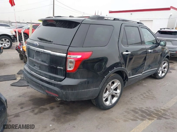 2015 Ford Explorer Limited with VIN 1FM5K8F80FGA10860, listed as a IAAI auction lot 41576384 with 173,533 mi miles. Bid and sale history available at carsss.com. Image 4.