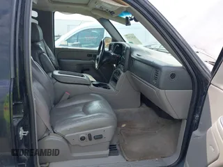 2005 Chevrolet Suburban LT с VIN 1GNFK16Z45J189938, выставлен на аукционе IAAI как лот 42412439 с пробегом 375 834 миль миль и . История ставок и продаж доступна на DreamBid. Изображение 5.