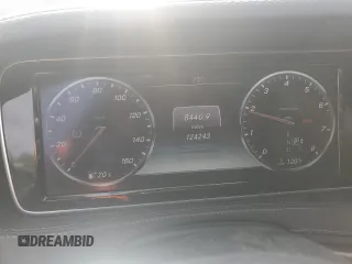 2015 Mercedes-Benz S 550 z VIN WDDUG8FB8FA158390, wystawiony jako Copart lot #56167545 z przebiegiem 124 243 mil mil oraz Szkoda całkowita • Salvage title. Historia ofert i sprzedaży dostępna na DreamBid. Obrazek 9.