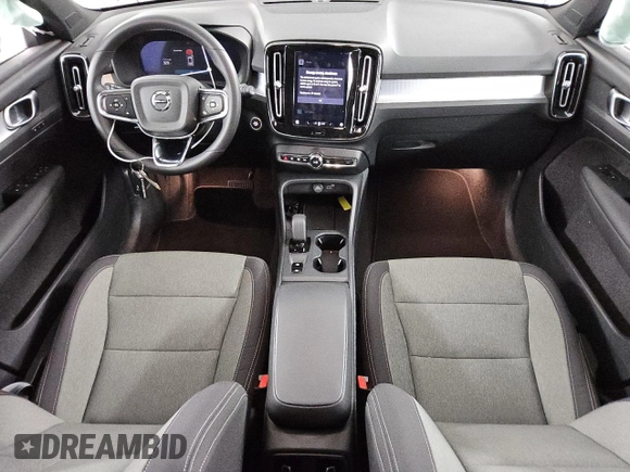 2024 Volvo XC40 Core Bright Theme with VIN YV4L12UK0R2343309, listed as a Copart auction lot 80391504 with 11,603 mi miles and Clean title. Bid and sale history available at DreamBid. Image 8.