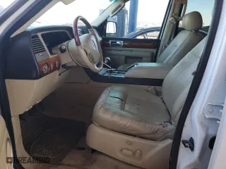 2006 Lincoln Navigator Luxury with VIN 5LMFU28546LJ18448, listed as a Copart auction lot 45917615 with 187,195 mi miles and Salvage Title. Bid and sale history available at carsss.com. Image 7.