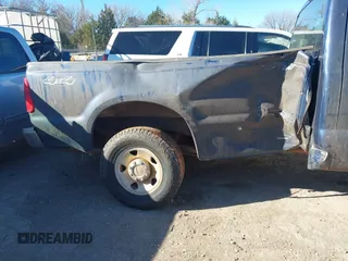 2008 Ford Super Duty F-250 SRW XL with VIN 1FTSX21548EE40960, listed as a IAAI auction lot 41203594 with 184,736 mi miles. Bid and sale history available at carsss.com. Image 6.