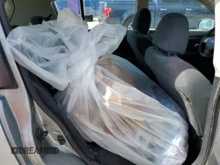 2010 Nissan Versa S с VIN 3N1BC1CP4AL377422, выставлен на аукционе Copart как лот 63811855 с пробегом Не указан миль и Чистый • Clean title. История ставок и продаж доступна на DreamBid. Изображение 10.
