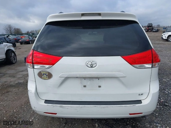 2014 Toyota Sienna LE AAS with VIN 5TDKK3DC5ES447517, listed as a IAAI auction lot 41930129 with NaN miles. Bid and sale history available at carsss.com. Image 16.