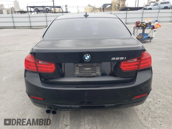 2013 BMW 3 Series 328i z VIN WBA3C1C55DF438319, wystawiony jako Copart lot #55293335 z przebiegiem 88 100 mil mil oraz Szkoda całkowita • Salvage title. Historia ofert i sprzedaży dostępna na DreamBid. Obrazek 6.