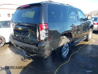 2012 Chevrolet Tahoe LS z VIN 1GNSCAE08CR213137, wystawiony jako IAAI lot #41626332 z przebiegiem 245 359 mil mil oraz . Historia ofert i sprzedaży dostępna na DreamBid. Obrazek 4.