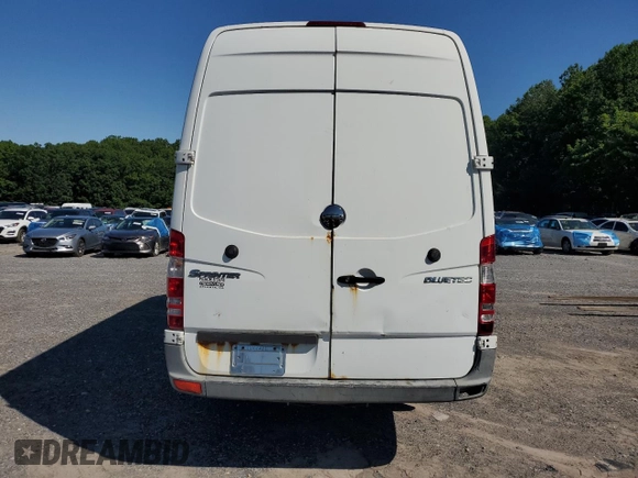 2011 Freightliner Sprinter z VIN WDRPE8CC7B5506404, wystawiony jako Copart lot #55090695 z przebiegiem 360 357 mil mil oraz Czysty tytuł • Clean title. Historia ofert i sprzedaży dostępna na DreamBid. Obrazek 6.