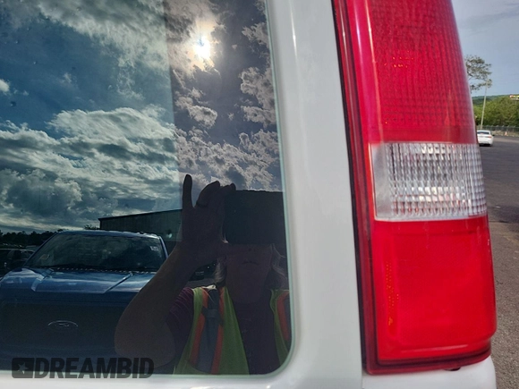 2022 Chevrolet Express Cargo with VIN 1GCWGAFP1N1185077, listed as a IAAI auction lot 42621028 with 85,739 mi miles and . Bid and sale history available at DreamBid. Image 27.