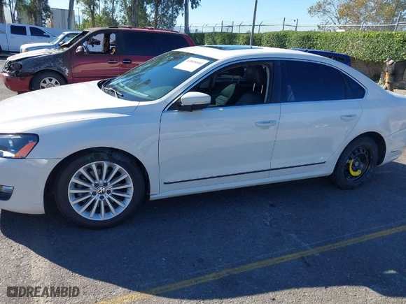 2015 Volkswagen Passat 1.8T SE w/Sunroof & Nav with VIN 1VWBT7A3XFC075648, listed as a IAAI auction lot 40808040 with 189,620 mi miles. Bid and sale history available at carsss.com. Image 6.