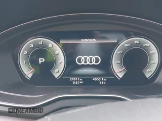 2021 Audi Q5 Prestige with VIN WA1CAAFY8M2099653, listed as a IAAI auction lot 41903022 with 27,611 mi miles. Bid and sale history available at carsss.com. Image 7.