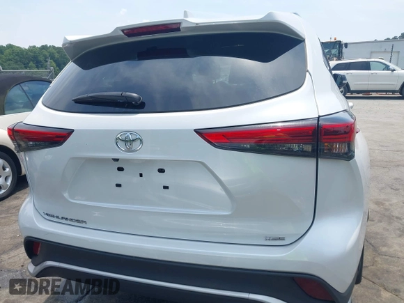 2023 Toyota Highlander L z VIN 5TDKDRAHXPS520803, wystawiony jako IAAI lot #42584854 z przebiegiem 11 561 mil mil oraz . Historia ofert i sprzedaży dostępna na DreamBid. Obrazek 16.