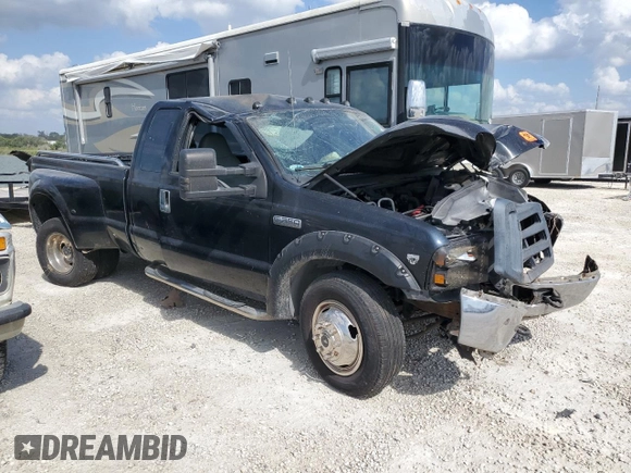 2006 Ford F-350 with VIN 1FTWX32Y66EB25977, listed as a Copart auction lot 44701095 with 111,763 mi miles and Salvage title. Bid and sale history available at DreamBid. Image 4.