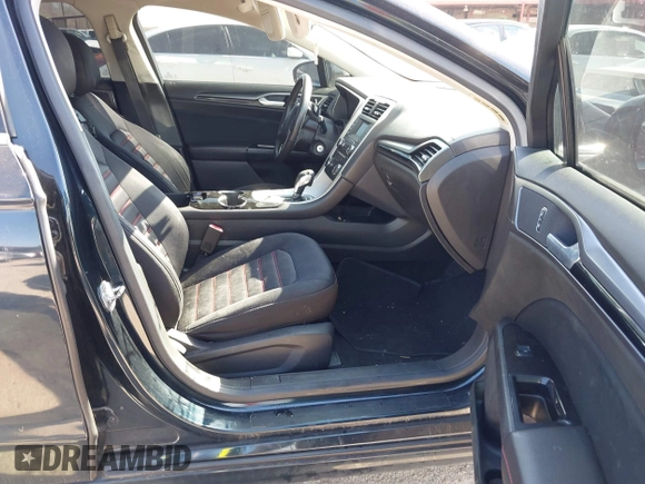 2014 Ford Fusion SE with VIN 3FA6P0H92ER272281, listed as a IAAI auction lot 41834915 with 151,004 mi miles. Bid and sale history available at carsss.com. Image 5.