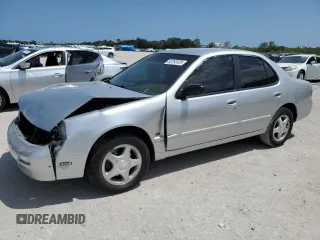 1997 Nissan Altima XE with VIN 1N4BU31D1VC200428, listed as a Copart auction lot 52252425 with 173,553 mi miles and Salvage Title. Bid and sale history available at carsss.com. Image 1.