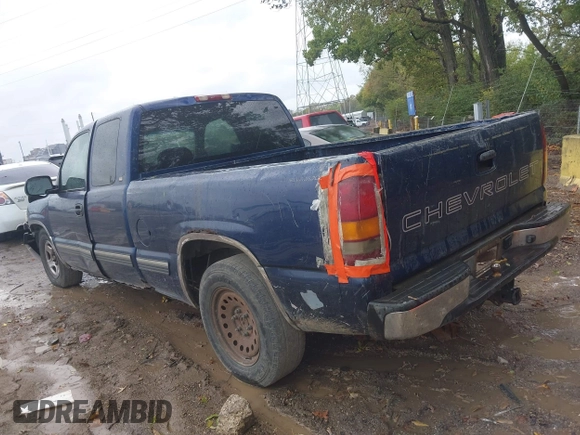 2000 Chevrolet Silverado 1500 with VIN 2GCEC19V0Y1255331, listed as a IAAI auction lot 40441563 with 282,464 mi miles. Bid and sale history available at carsss.com. Image 3.