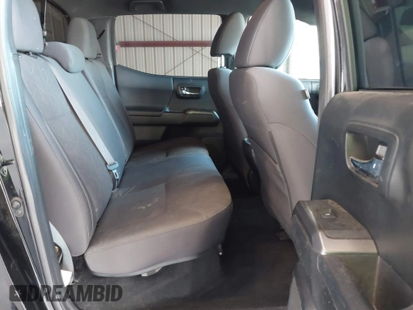 2016 Toyota Tacoma SR with VIN 5TFCZ5AN8GX020900, listed as a IAAI auction lot 41911329 with 133,931 mi miles. Bid and sale history available at carsss.com. Image 8.