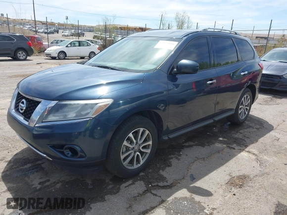 2013 Nissan Pathfinder SV with VIN 5N1AR2MN8DC626925, listed as a IAAI auction lot 42074666 with 213,966 mi miles. Bid and sale history available at carsss.com. Image 2.