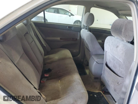 2004 Toyota Camry LE with VIN JTDBE32K940245895, listed as a Copart auction lot 63064585 with 197,467 mi miles and Clean title. Bid and sale history available at DreamBid. Image 10.