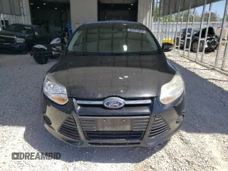 2014 Ford Focus SE with VIN 1FADP3F25EL460855, listed as a Copart auction lot 52911945 with 140,181 mi miles and Salvage Title. Bid and sale history available at DreamBid. Image 5.