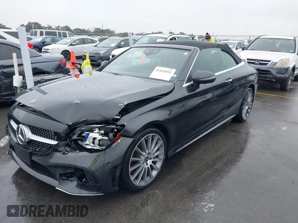 2019 Mercedes-Benz C 300 with VIN WDDWK8DB5KF919156, listed as a IAAI auction lot 41432031 with 39,771 mi miles and . Bid and sale history available at carsss.com. Image 19.