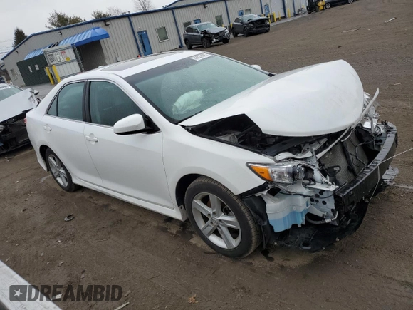 2014 Toyota Camry L with VIN 4T1BF1FK8EU775132, listed as a Copart auction lot 46037465 with 80,460 mi miles and Salvage Title. Bid and sale history available at DreamBid. Image 4.