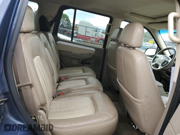 2002 Mercury Mountaineer z VIN 4M2ZU86E62ZJ06894, wystawiony jako Copart lot #56680624 z przebiegiem 200 718 mil mil oraz Nie do naprawy. Historia ofert i sprzedaży dostępna na DreamBid. Obrazek 10.