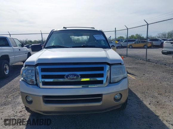 2011 Ford Expedition XLT z VIN 1FMJU1H58BEF02139, wystawiony jako IAAI lot #42065356 z przebiegiem 144 103 mil mil oraz . Historia ofert i sprzedaży dostępna na DreamBid. Obrazek 12.