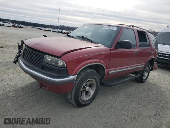 2001 Chevrolet Blazer LT with VIN 1GNCS13W11K260613, listed as a Copart auction lot 42402085 with 205,229 mi miles and Salvage title. Bid and sale history available at DreamBid. Image 1.
