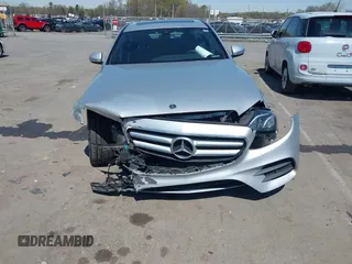 2018 Mercedes-Benz E-Class E 300 with VIN WDDZF4JB0JA472648, listed as a IAAI auction lot 41843995 with 128,590 mi miles. Bid and sale history available at carsss.com. Image 6.