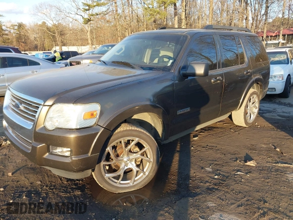 2008 Ford Explorer XLT with VIN 1FMEU63E38UA67079, listed as a IAAI auction lot 41398034 with 239,724 mi miles. Bid and sale history available at carsss.com. Image 2.
