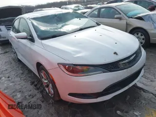 2016 Chrysler 200 S with VIN 1C3CCCBG4GN109871, listed as a IAAI auction lot 41666592 with 1 mi miles. Bid and sale history available at carsss.com. Image 1.