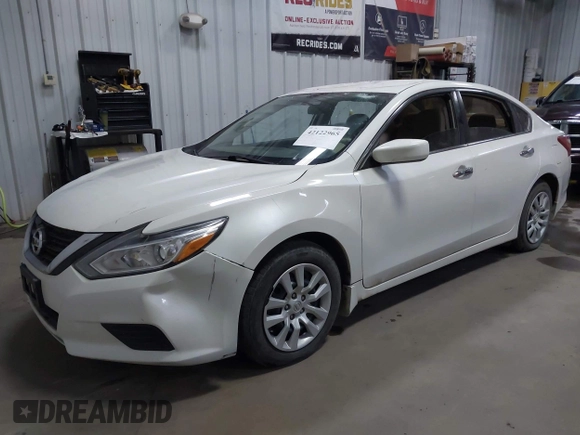 2016 Nissan Altima SR with VIN 1N4AL3AP9GC150406, listed as a IAAI auction lot 42122965 with 168,955 mi miles and . Bid and sale history available at carsss.com. Image 2.