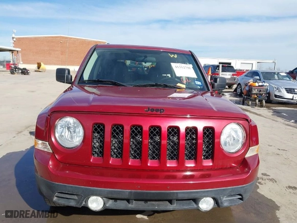 2015 Jeep Patriot Altitude Edition with VIN 1C4NJPBA4FD386943, listed as a IAAI auction lot 41312798 with 55,634 mi miles. Bid and sale history available at carsss.com. Image 12.