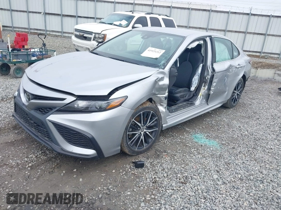 2023 Toyota Camry SE z VIN 4T1G11AK4PU724404, wystawiony jako IAAI lot #41925212 z przebiegiem 53 225 mil mil oraz . Historia ofert i sprzedaży dostępna na DreamBid. Obrazek 18.