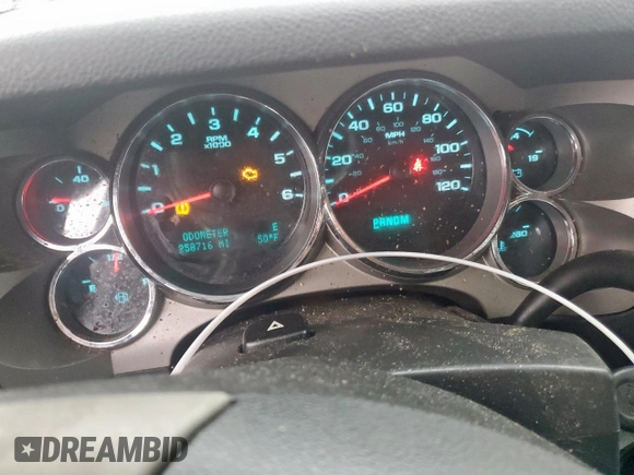 2011 Chevrolet Silverado 1500 LT with VIN 3GCPCSE0XBG221324, listed as a Copart auction lot 51171365 with 258,716 mi miles and Salvage Title. Bid and sale history available at DreamBid. Image 9.