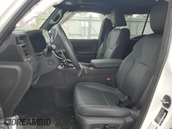 2024 Lexus GX 550 Premium z VIN JTJTBCDX6R5010822, wystawiony jako Copart lot #51168725 z przebiegiem 27 707 mil mil oraz Szkoda całkowita • Salvage title. Historia ofert i sprzedaży dostępna na DreamBid. Obrazek 7.