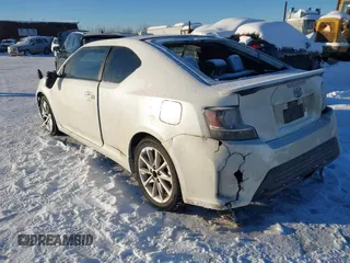 2015 Scion tC z VIN JTKJF5C76F3089615, wystawiony jako IAAI lot #41450719 z przebiegiem 133 559 mil mil oraz . Historia ofert i sprzedaży dostępna na DreamBid. Obrazek 3.
