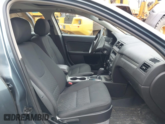 2012 Ford Fusion SE with VIN 3FAHP0HA4CR272590, listed as a IAAI auction lot 42011280 with 81,793 mi miles. Bid and sale history available at carsss.com. Image 5.