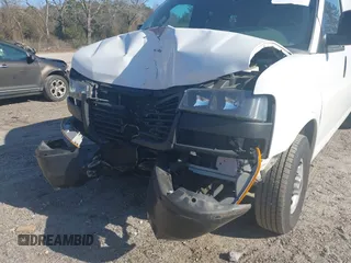2021 GMC Savana Cargo Van with VIN 1GTW7BF77M1163122, listed as a IAAI auction lot 41716607 with 90,950 mi miles. Bid and sale history available at carsss.com. Image 6.