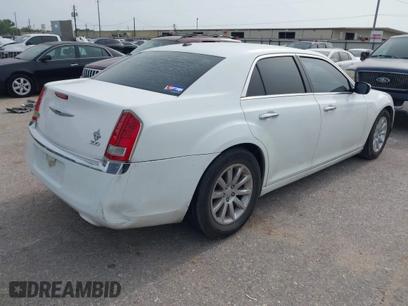 2012 Chrysler 300 Limited z VIN 2C3CCACG9CH249226, wystawiony jako IAAI lot #42256599 z przebiegiem Nie podano mil oraz . Historia ofert i sprzedaży dostępna na DreamBid. Obrazek 4.