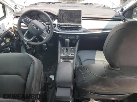 2024 Jeep Compass Latitude Lux with VIN 3C4NJDFN6RT600292, listed as a Copart auction lot 59290395 with 1,639 mi miles and Clean title. Bid and sale history available at DreamBid. Image 8.