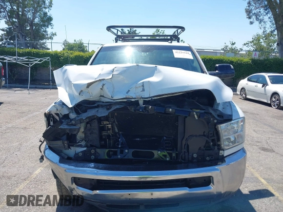 2017 Ram 2500 Tradesman with VIN 3C6UR4CJ0HG587687, listed as a IAAI auction lot 42225541 with 46,211 mi miles and . Bid and sale history available at DreamBid. Image 12.