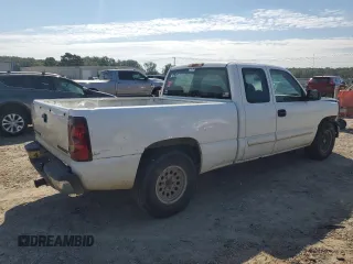 2003 Chevrolet Silverado 1500 with VIN 2GCEC19V031109634, listed as a Copart auction lot 70413734 with 392,365 mi miles and Salvage Title. Bid and sale history available at carsss.com. Image 3.