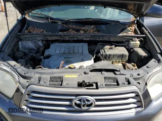 2010 Toyota Highlander with VIN 5TDBK3EH9AS002654, listed as a Copart auction lot 57079375 with 245,701 mi miles and Clean title. Bid and sale history available at DreamBid. Image 12.