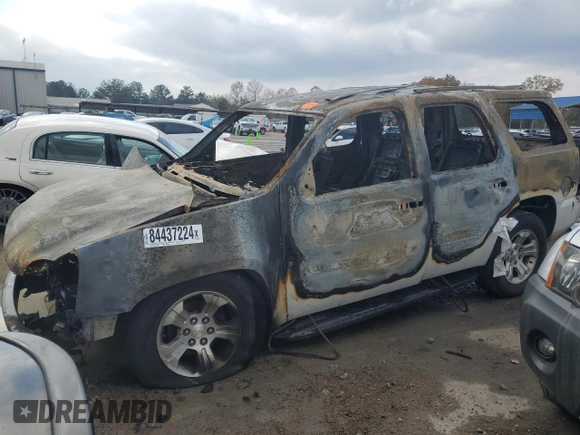 2009 GMC Yukon SLT w/4SA with VIN 1GKEC33379R150060, listed as a Copart auction lot 84437224 with 0 mi miles and Salvage Title. Bid and sale history available at carsss.com. Image 1.
