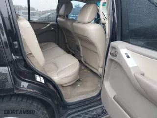 2011 Nissan Pathfinder LE with VIN 5N1AR1NB5BC613206, listed as a IAAI auction lot 41861245 with 196,045 mi miles. Bid and sale history available at carsss.com. Image 8.