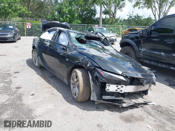 2021 Lexus IS 300 z VIN JTHAA1D27M5114569, wystawiony jako IAAI lot #41084378 z przebiegiem 31 981 mil mil oraz . Historia ofert i sprzedaży dostępna na DreamBid. Obrazek 1.