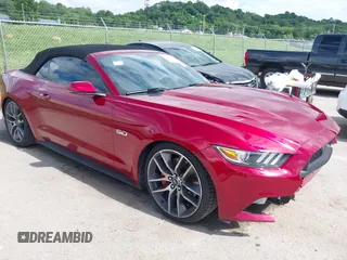2015 Ford Mustang GT Premium z VIN 1FATP8FF9F5391718, wystawiony jako IAAI lot #42499384 z przebiegiem 83 382 mil mil oraz . Historia ofert i sprzedaży dostępna na DreamBid. Obrazek 1.